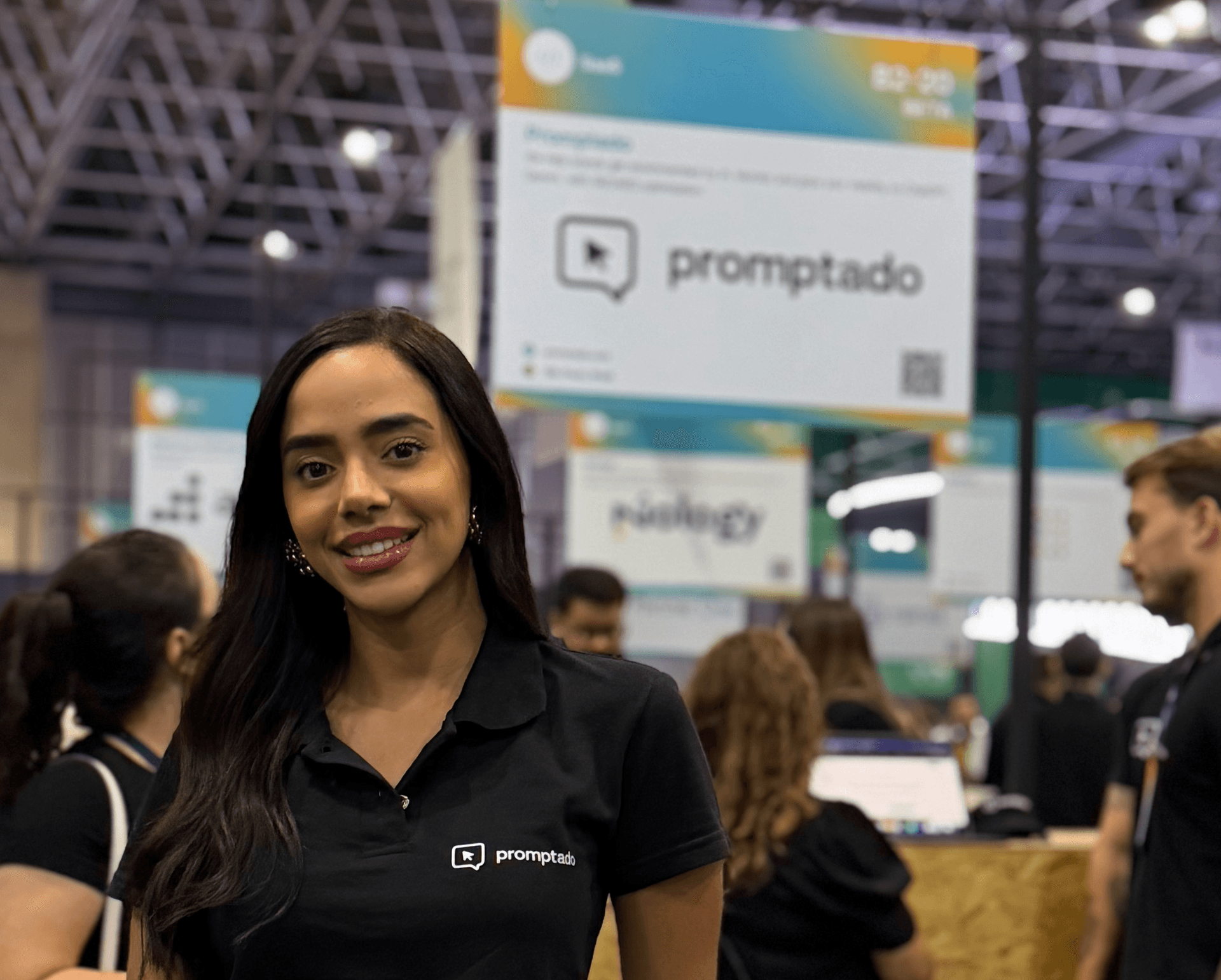 Equipe Promptado no stand B2-20 durante o Web Summit Rio 2026